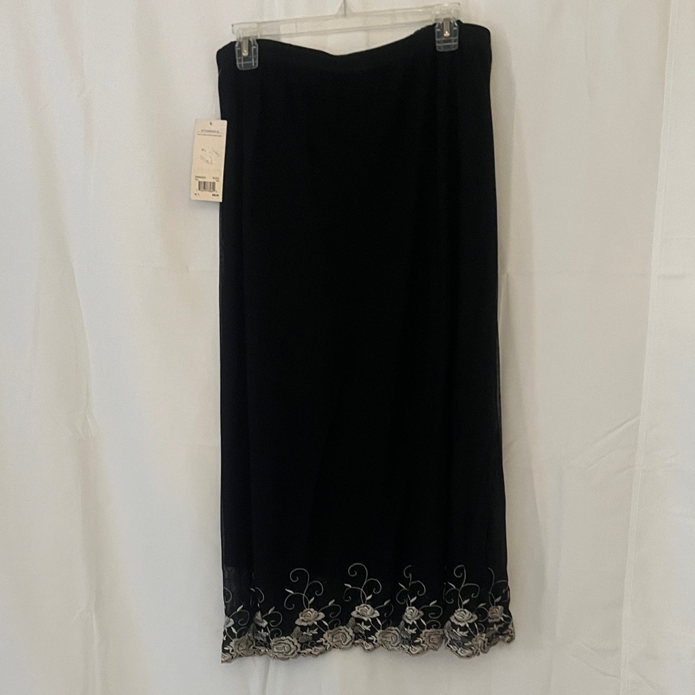 Element Black Midi Skirt with Floral Detail